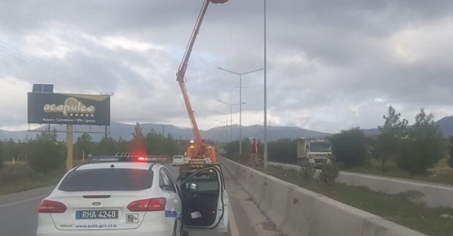 Lefkoşa-Girne anayolunda aydınlatma çalışması
