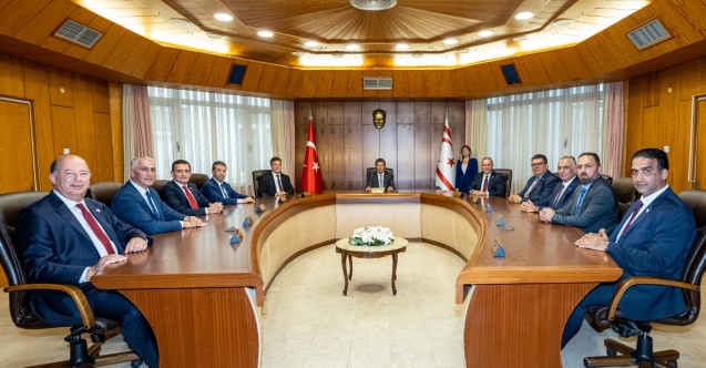 "Serveti bir anda artan bakan kim?"