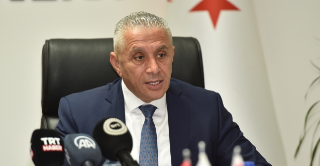 “Ankete sadece gülerim”