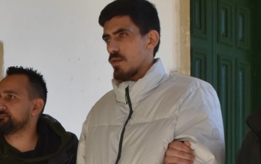 İç çamaşırında uyuşturucuyla yakalandı