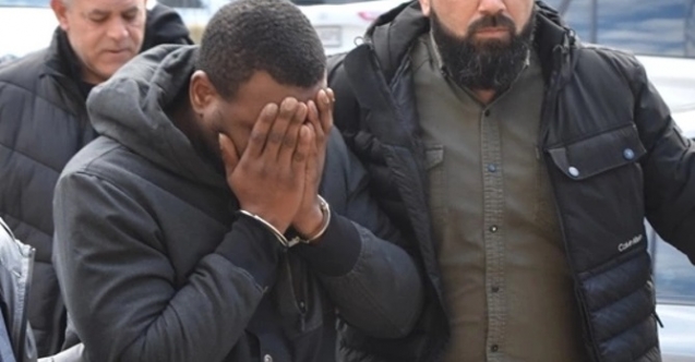 Şüpheli hareketleri ele verdi