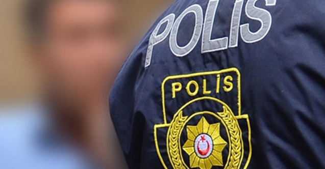 Köpeği tekmeledi, polisleri darp etti