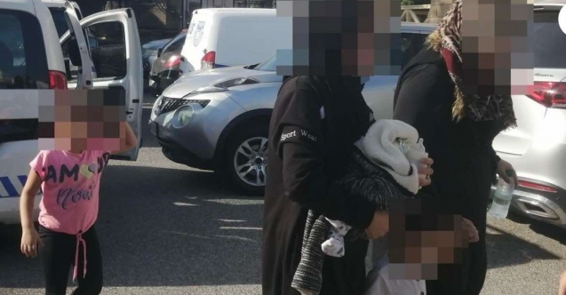 Çocuklarıyla birlikte tutuklandılar