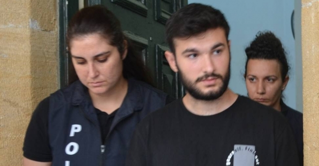 Eski sevgilisinin sırtına tekme attı, burnunu kırdı, serbest bırakıldı!