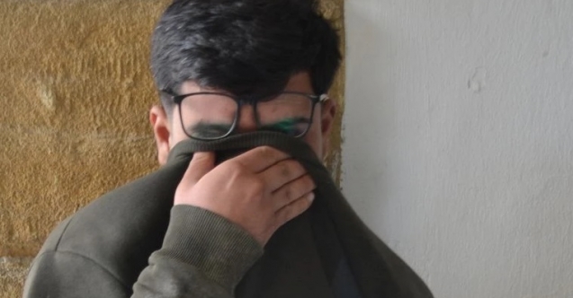 İki polisi darp etti