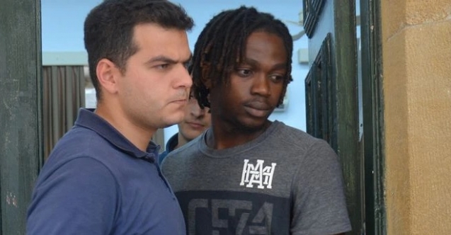 Valizinden kaçak ürünler çıktı