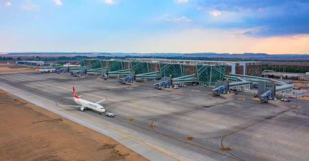 Ercan'da 7 ayda 3 milyon yolcu