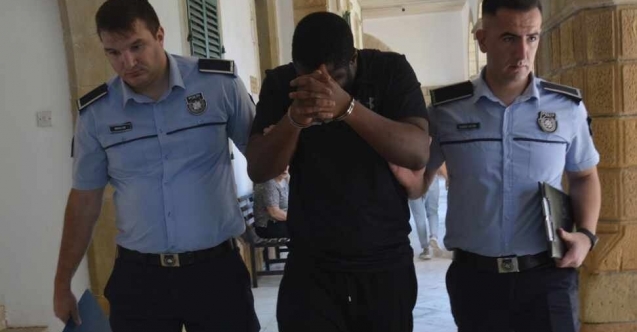 Öğrenci yurdunda kalıyor, kaçak durumda ve uyuşturucuyla yakalanıyor!