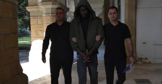 3 yıl kaçak yaşadı