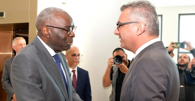 Liderlerin ilk görüşmesi BM’siz olacak