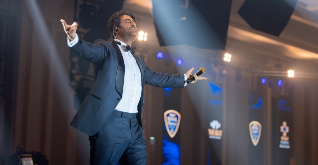 Mahsun Kırmızıgül'den Merit Royal Diamond Otel’de müzik ziyafeti