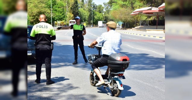 Polisten scooter uyarısı
