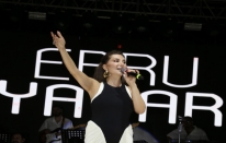 Les Ambassadeurs Otel’de Ebru Yaşar coşkusu