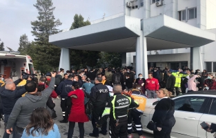 Cumhurbaşkanı Akıncı, yangın nedeniyle hastaneye geldi