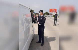 Sokağa çıkma yasağına uymayanlara karşı polis denetimleri sürüyor