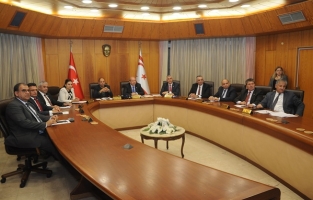 Bakanlar Kurulu: Özelde çalışanlar da 27 Mart'a kadar izinli