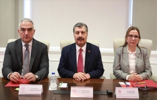 TC Sağlık Bakanı Koca: Koronavirüs konusunda risk ciddi