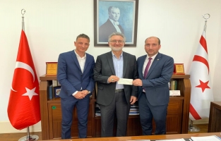 Nerissa by Kaplıca ve Cheetah'tan dayanışma örneği