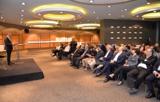 ÖZERSAY: '52 YIL SONRA AYNI MÜZAKERE MASASINA OTURMAK KIBRIS TÜRKÜNÜ O MASAYA HAPSETMEK OLUR'