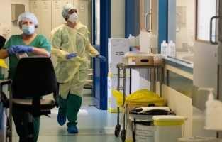 Rum tarafında bir ölü daha, 20 yeni vaka