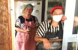 Lefkoşa'nın simgelerinden Zehra Aba'dan duygulandıran paylaşım: 'Ne çok özlemişim hepinizi'