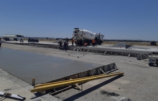 Ercan Havalimanı'nda pist tamirat çalışmaları başladı