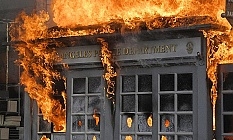 ABD'de İsyan Büyüyor