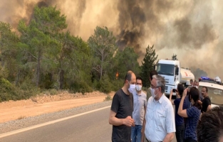 Akıncı, Tepebaşın'daki yangın bölgesini inceledi