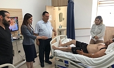 Bakan Altuğra'dan kaza yapan polise ziyaret