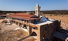 Manastırdaki mescit çalışmasında geri adım