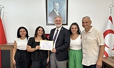 Bir öğrenci daha Evkaf’ın sağladığı bursla eğitim hayatını tamamladı