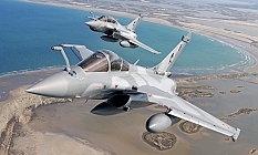 Fransız ve Yunan savaş uçakları  Kıbrıs üzerinde uçtu