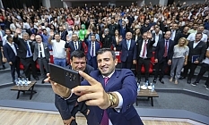 KKTC'ye gelen Selçuk Bayraktar'a yoğun ilgi