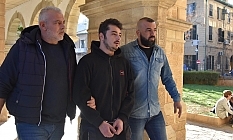 Askeri yasak bölgede uyuşturucuyla yakalandı