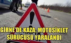 Motosiklet sürücüsünün ayağı kırıldı