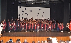 YDÜ’de mezuniyet coşkusu