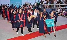 YDÜ'de mezuniyet coşkusu