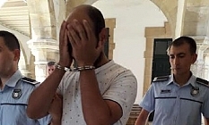 Eve yeni kiracıları uyarmak için gitmiş!