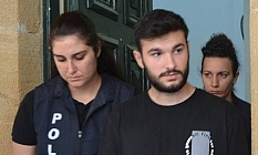 Eski sevgilisinin sırtına tekme attı, burnunu kırdı, serbest bırakıldı!