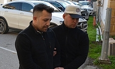 Biri parmağını kırdı, diğeri kesme makinesini çıkardı