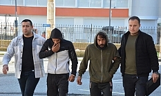 "Çaldığını bilmiyordum" dedi ama kameralara yakalandı