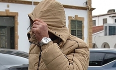 Havalimanında unutulan saati çaldı