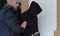 Yayaya çarpıp kaçtı