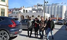 Uyuşturucuyu içip araçta bayıldılar