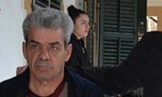 Park halindeki araçtan para çaldı