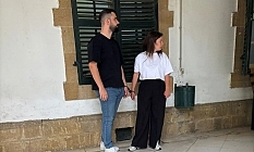 Erhürman’ın cep telefonunu çaldılar