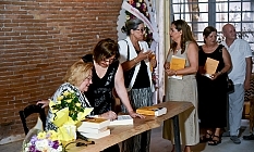 Zaman tünelinde yolculuğa çıkaran bir kitap