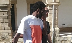 Hem uyuşturucu hem kaçak yaşamdan yargılanacak