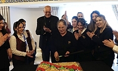 Les Ambassadeurs’tan kadın çalışanlarına 8 Mart kutlaması