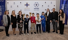 Merit Satranç Turnuvası'nda çocuklar hem eğlendi hem yarıştı